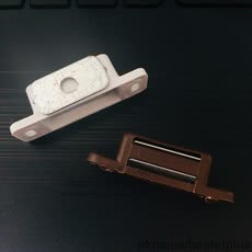 Защелка оконная 10*20 с магнитом